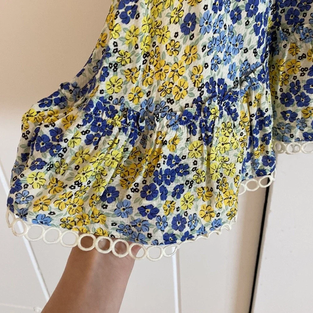 Lost + Wander | Size XS | Mini dress with lace hem detail - Picture 3 of 4